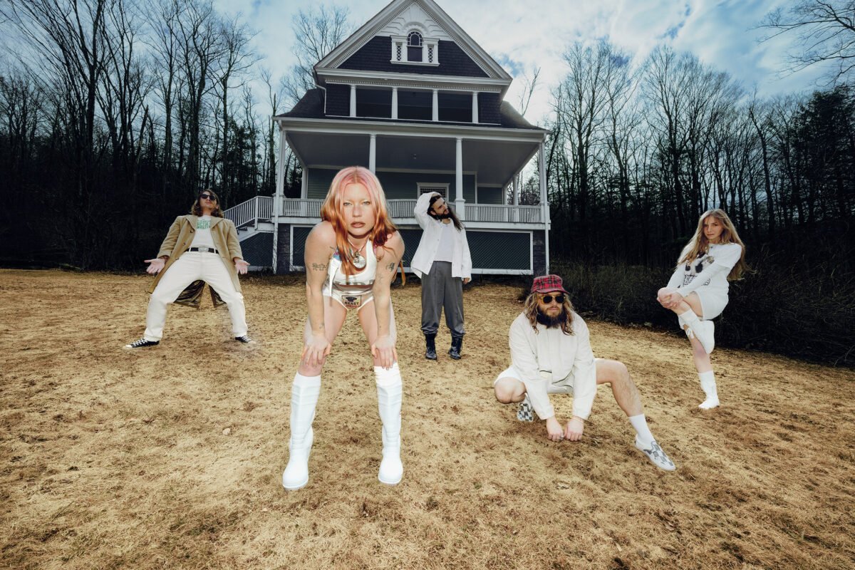 NPR’s Wet Leg Tiny Desk Concert